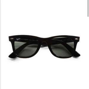 Ray-Ban Wayfarer Sunglasses